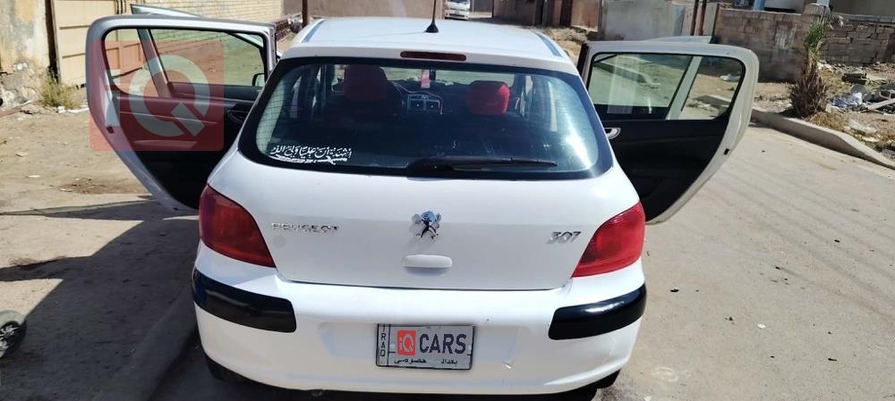 بيجو 307